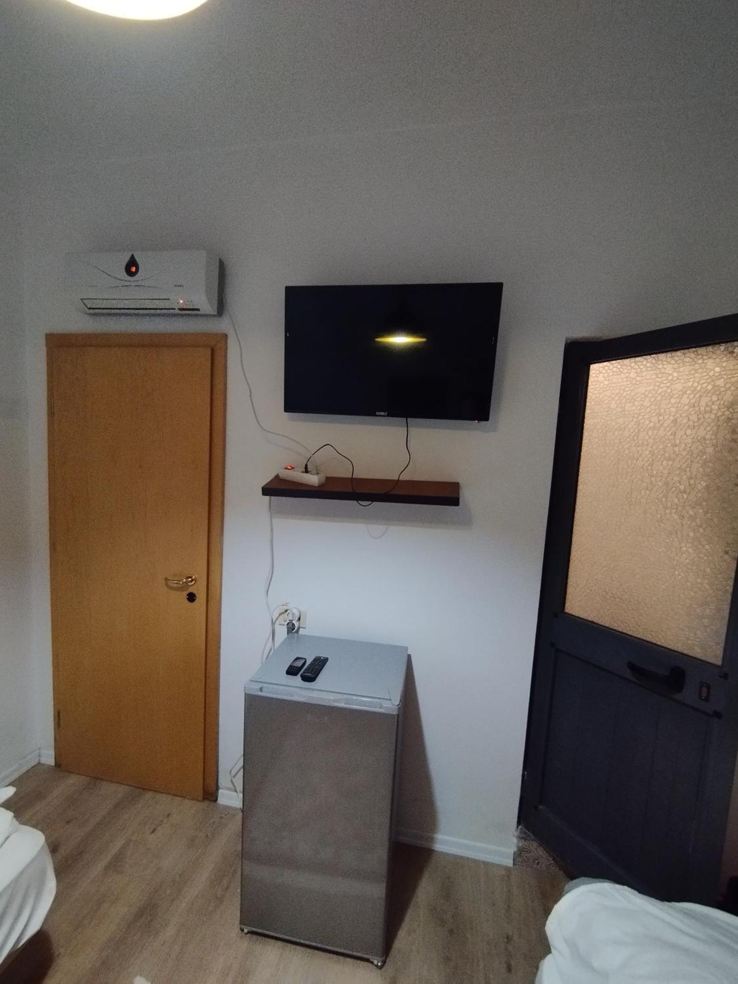 2 Single Bedroom Tirana Exterior photo
