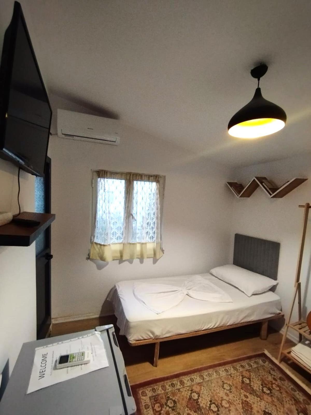 2 Single Bedroom Tirana Exterior photo